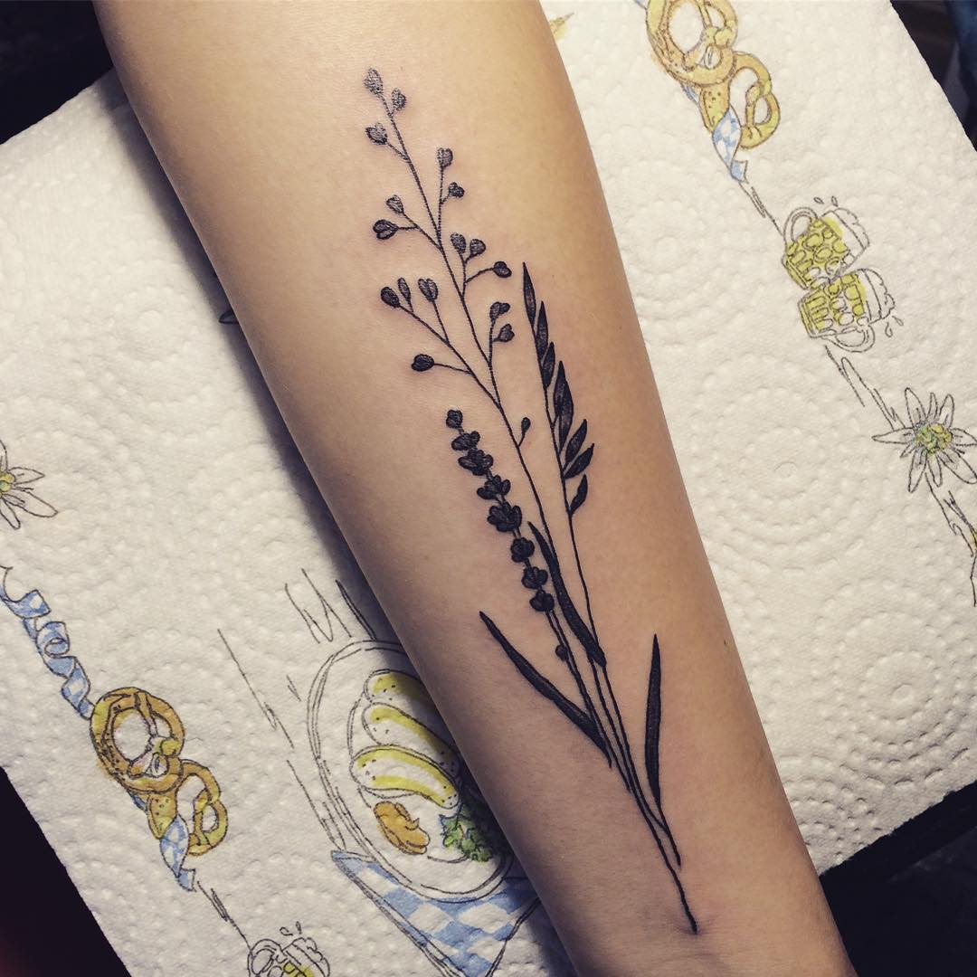 小臂小草纹身图案